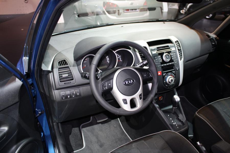  Kia Venga 2010 года  (фото 126 из 199)